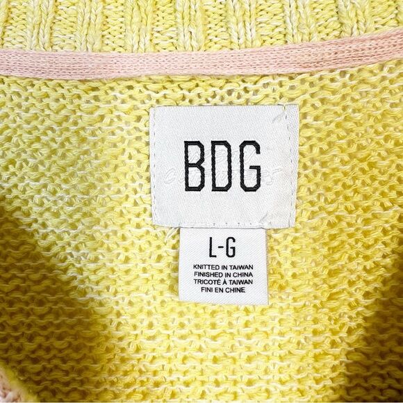 BDG for Urban Outfitters Men’s Size Large Yellow Sweater Light Pink Stripe Trim - Picture 7 of 14